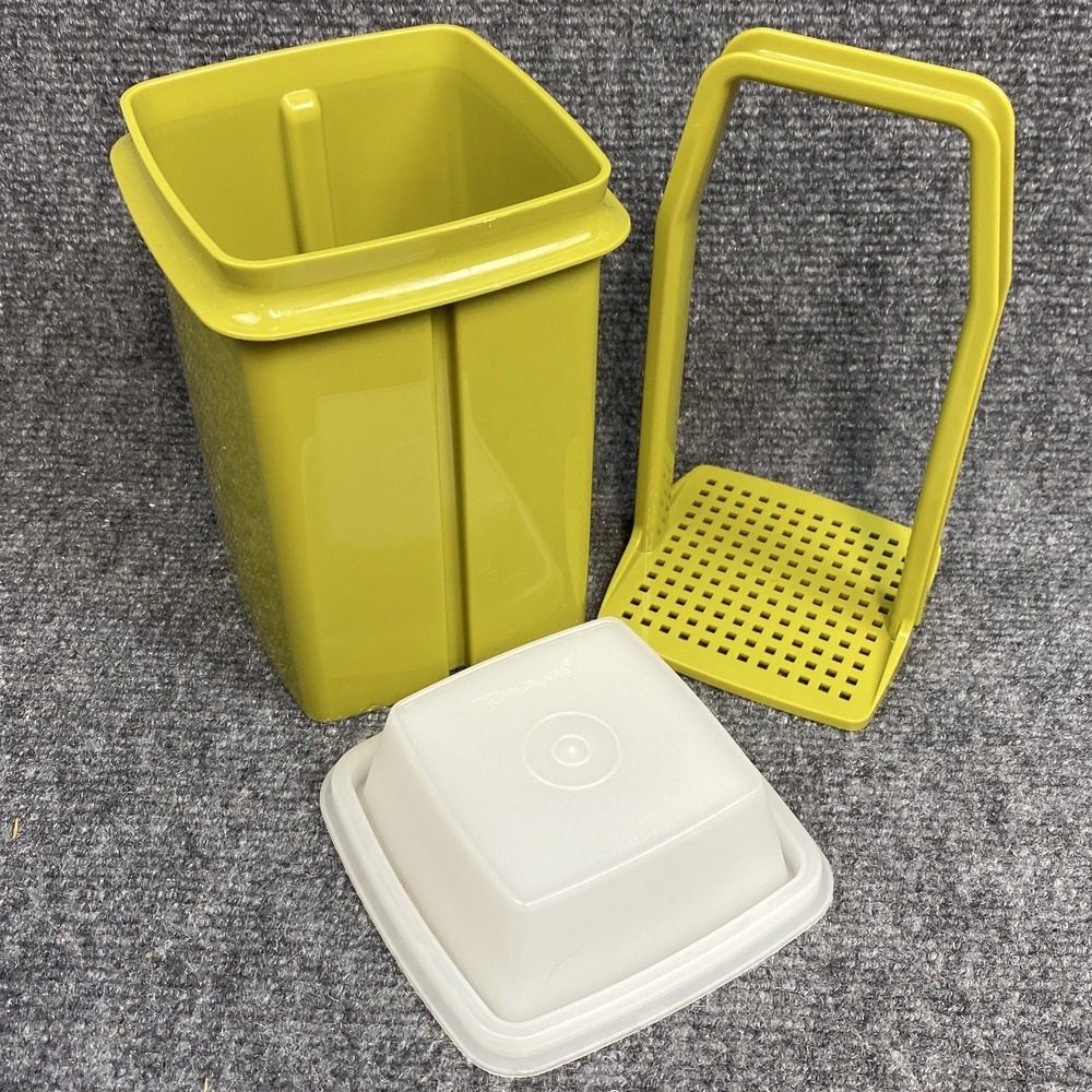 Tupperware Pickle Keeper Pick-A-Deli 3pc Avocado Green Strainer Lid Vintage 1330